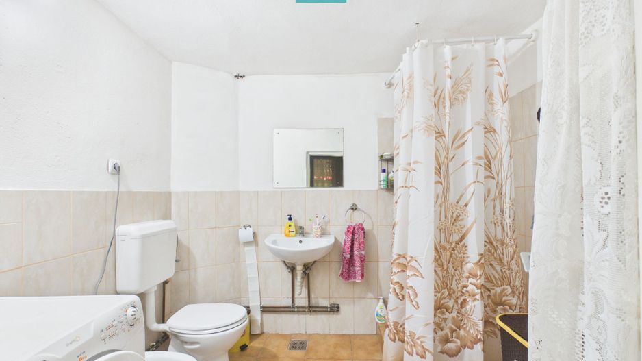 Casă/vilă cu 10 camere – Ineu, centru - Poză 17
