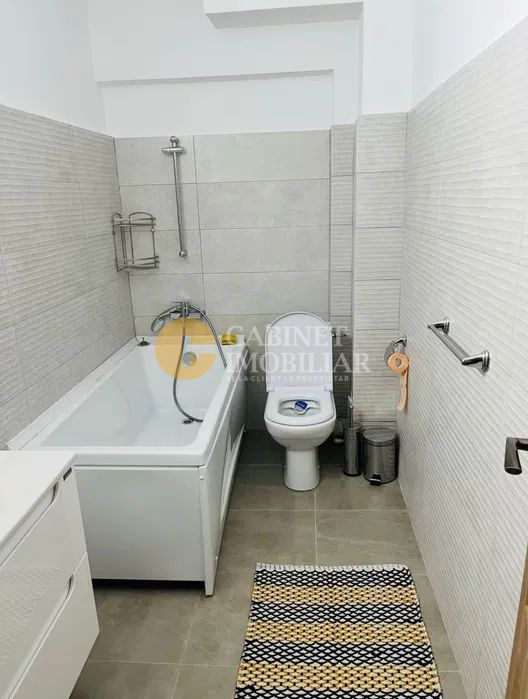 3 camere spațioase, 2 băi, balcon mare – zonă centrală excelentă! - Poză 7