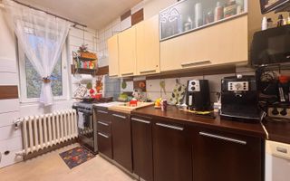 APARTAMENT DECOMANDAT 3 CAMERE GHEORGHENI - Poză 4