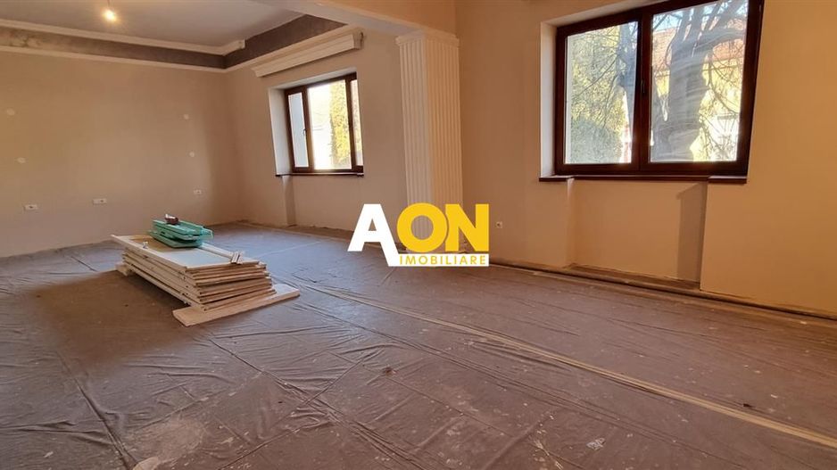 Spatiu Comercial Renovat cu Curte Interioara 7 Euro/mp - Poză 4
