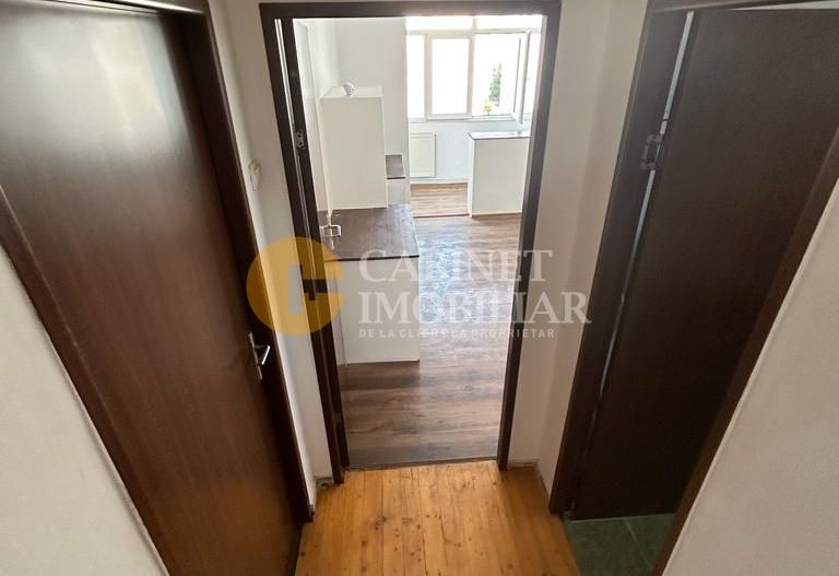 Piata Voievozilor 2 camere decomandat 54mp - Poză 6