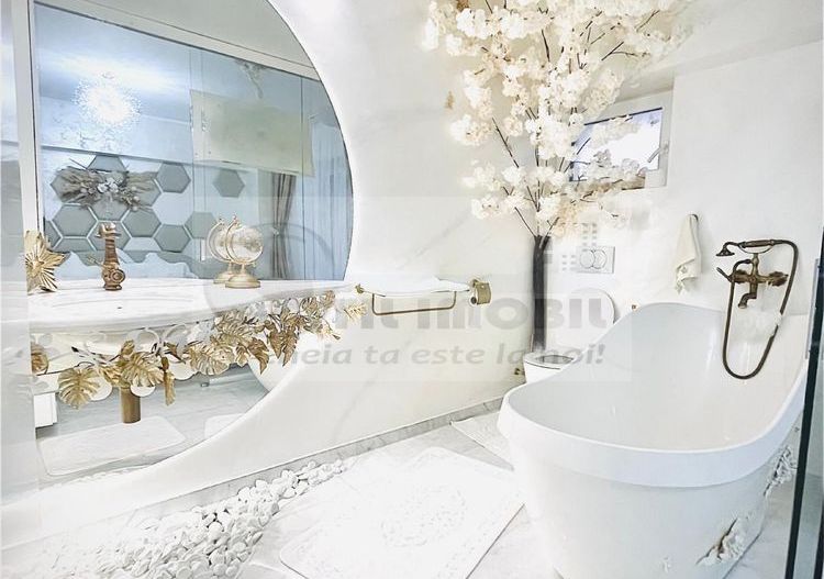 Apartament de LUX - Tătărași - 75 mp - loc de parcare subteran ! - Poză 2