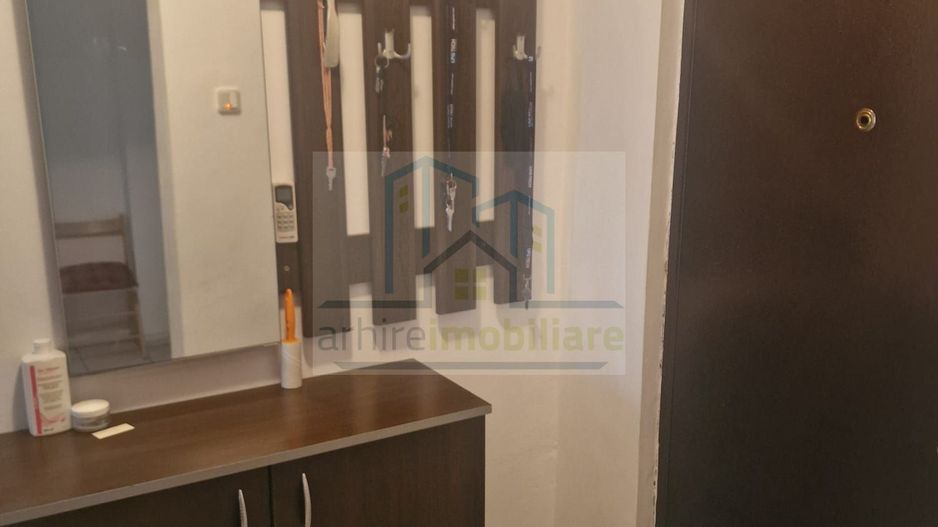 Apartament 3 camere, decomandat , etajul 1/10 - Poză 5