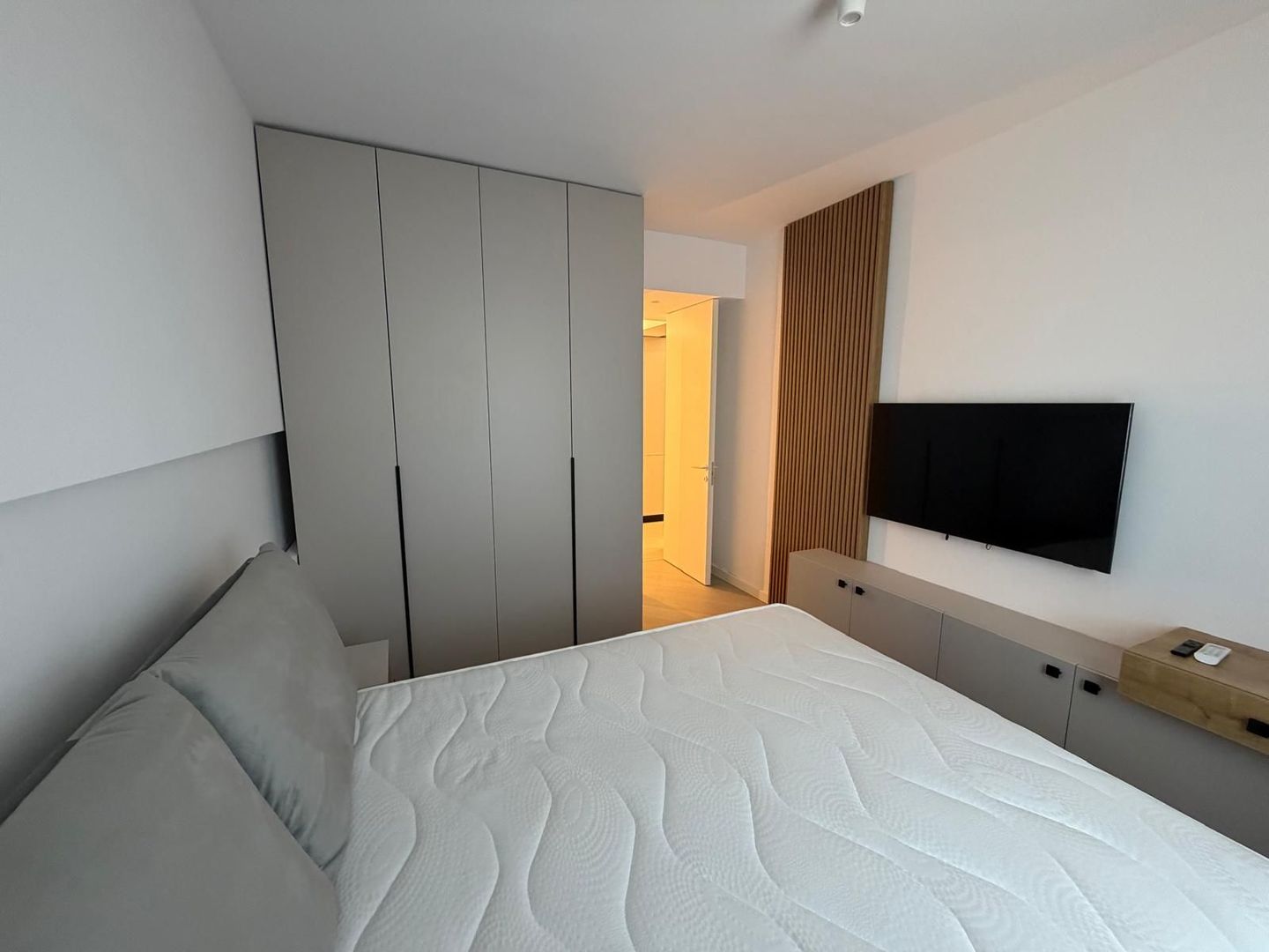 2 camere de inchiriat Cortina North - Poză 2