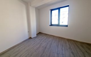 Apartament cu 3 camere de vanzare, zona foarte buna si linistita - Poză 5