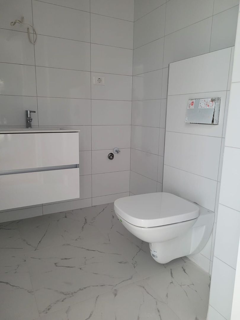 3 CAMERE APROAPE DE METROU TECLU - Poză 5