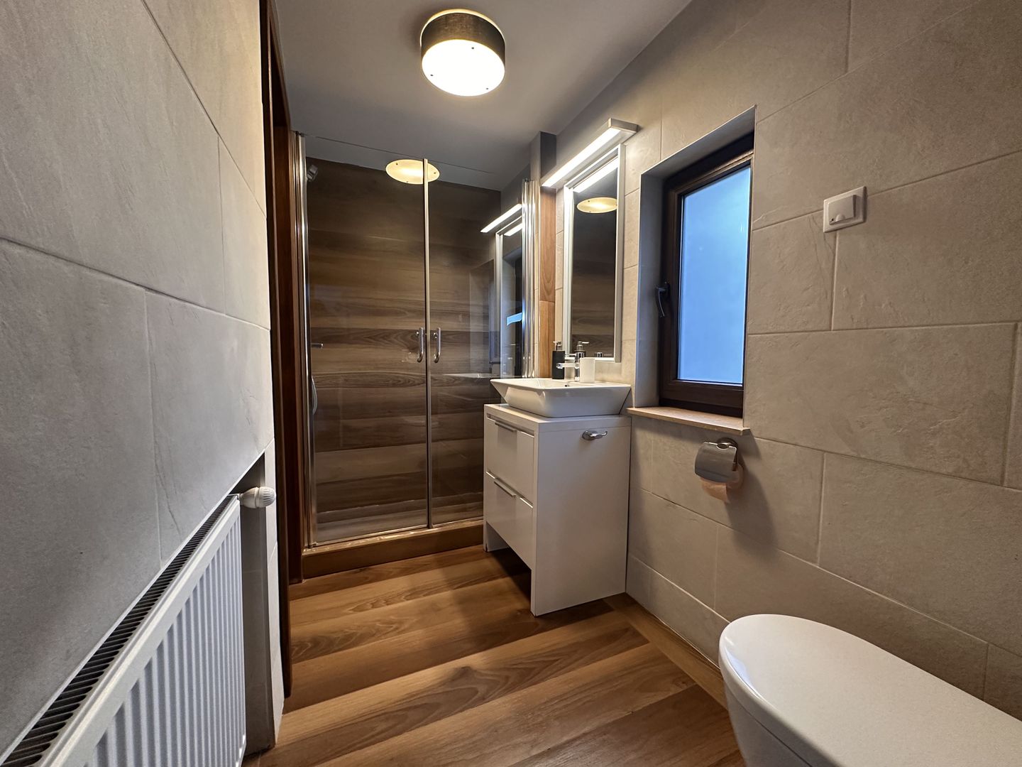 ANDRONACHE | Vila 4 Camere | Garaj | Curte Verde | Ciubar & BBQ - Poză 19