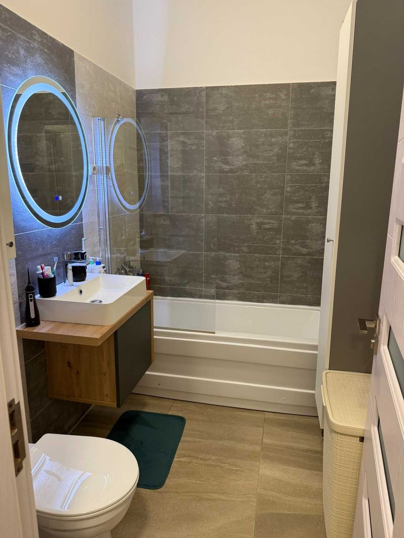 Apartament 2 camere. Decomandat. Loc de parcare. Bld. Metalurgiei. - Poză 7