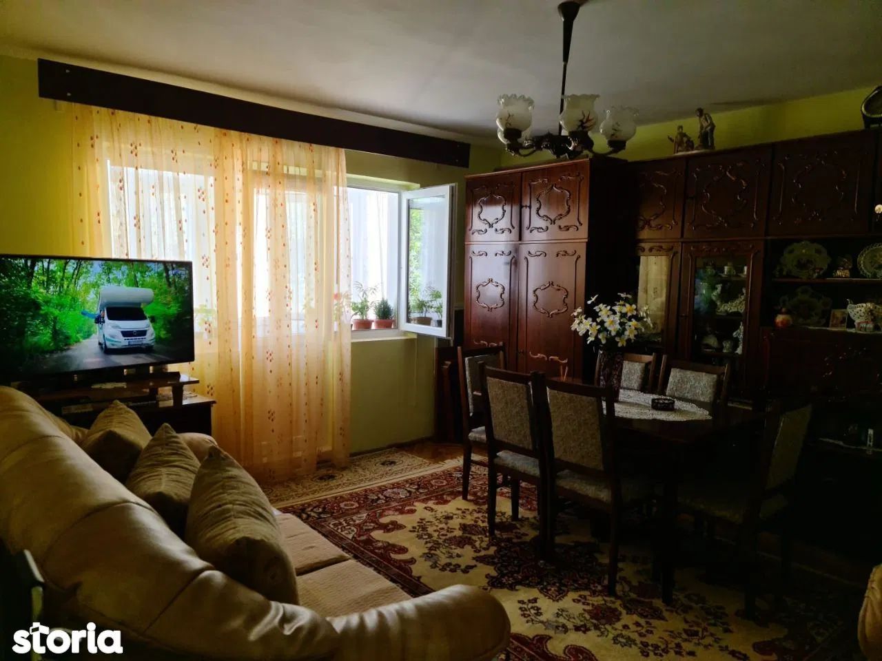 Ag EUROPA vinde ap. 4 cam. in Micro 16 la etajul 3 FINISAT si MOBILAT. - Poză 2