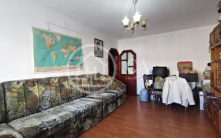 Apartament de vânzare cu 3 camere în zona Iosia , Oradea - Poză 1