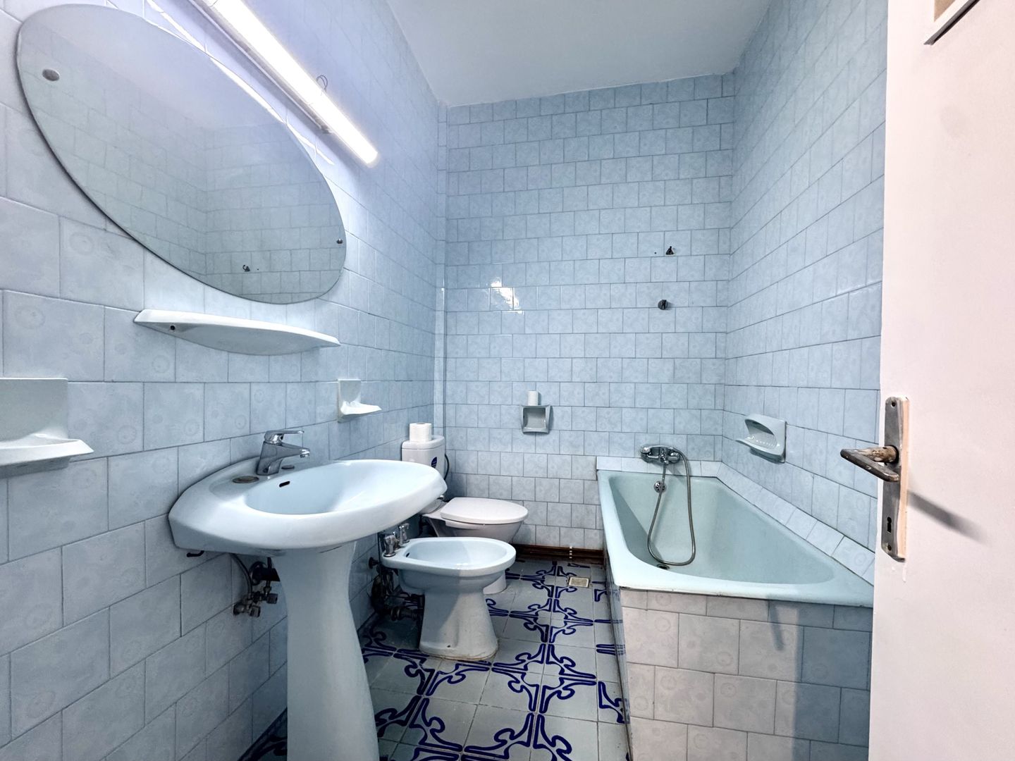 Apartament spațios într-o vilă, cu 2 garaje și terase – zona Iosefin - Poză 20