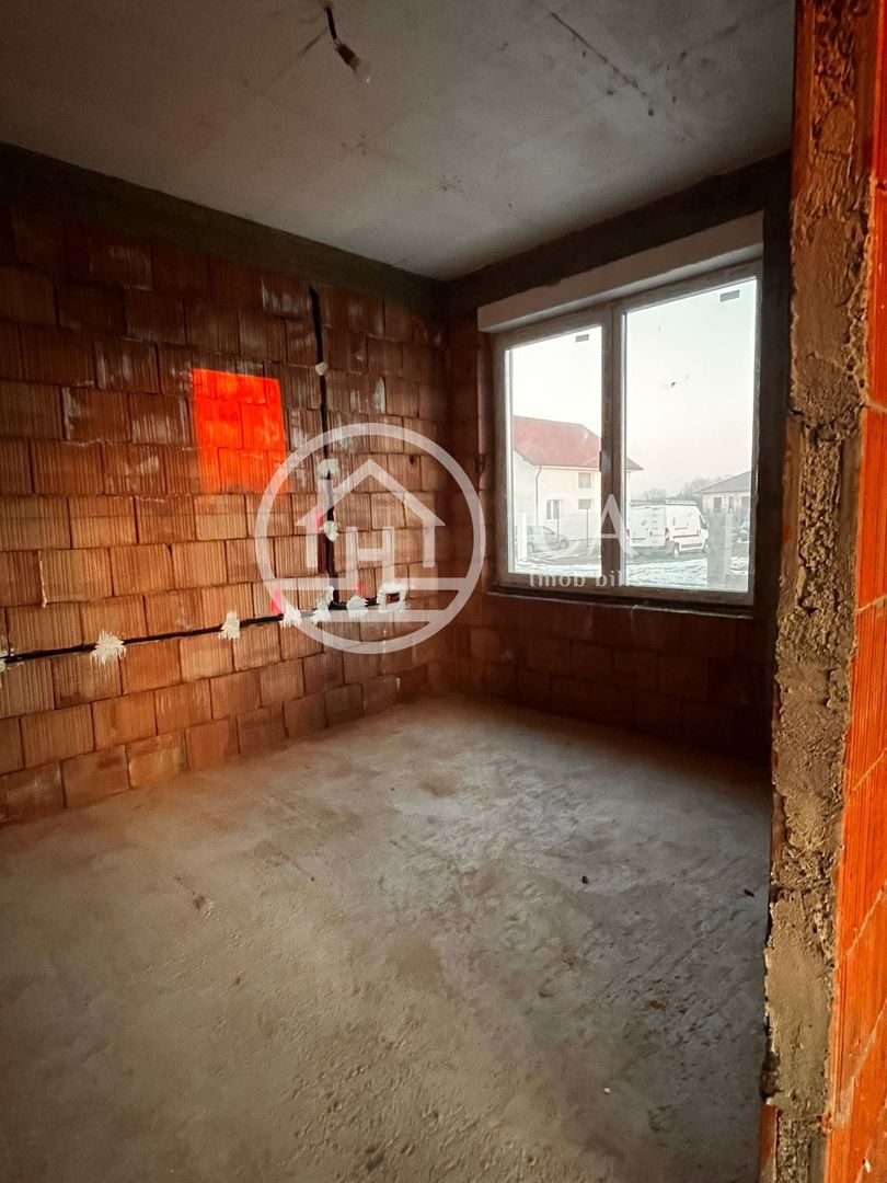 Casă de vânzare cu 4 camere in cartierul Bălcescu, Oradea - Poză 6