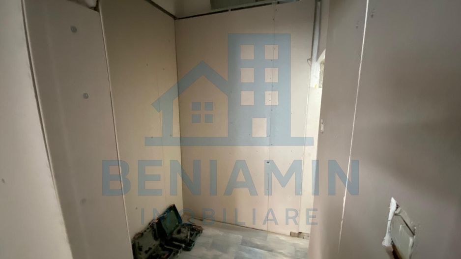 Spatiu comercial 44 mp, parter, renovabil dupa chirias, Craiovita - Poză 4