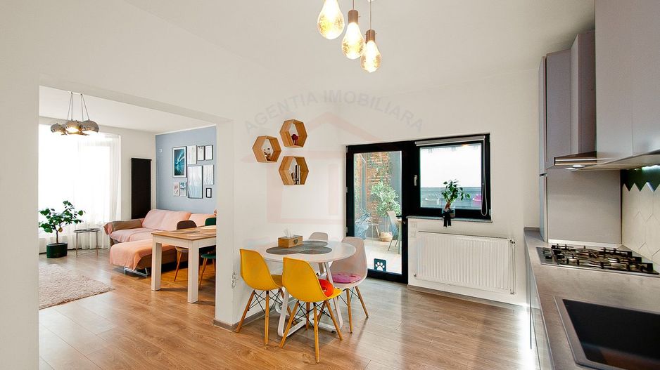 De vanzare casa in Galati, Zona Metro, sup. utila 155mp, 5 camere - Poză 5