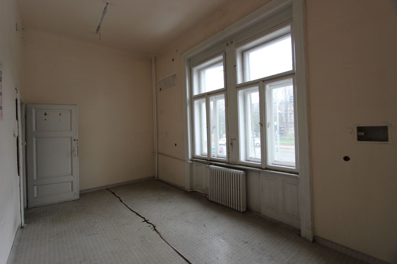 Imobil pretabil cladire de birouri, clinica medicala - Central - Poză 15