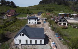 Casă premium pe parter de vânzare în Sânpetru - Poză 3