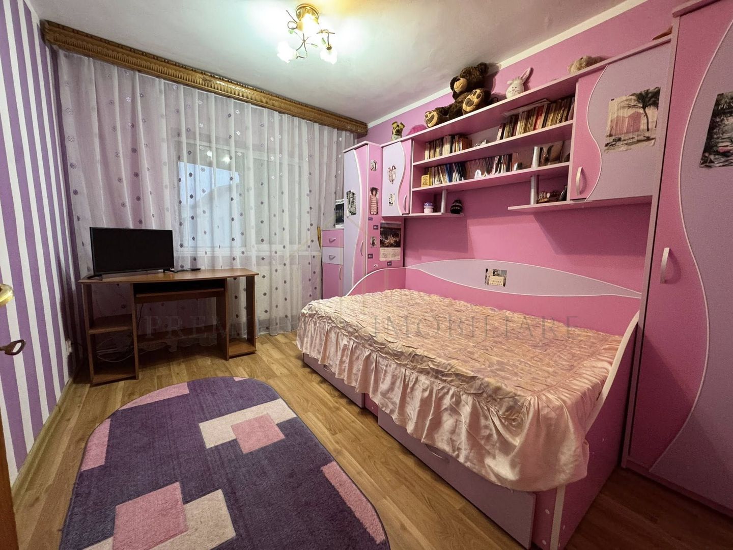 Apartament 4 Camere de vânzare în Onești - Poză 6