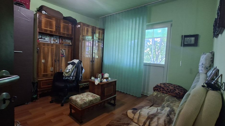 Apartament decomandat 3 camere - zona Torontalului - Poză 13