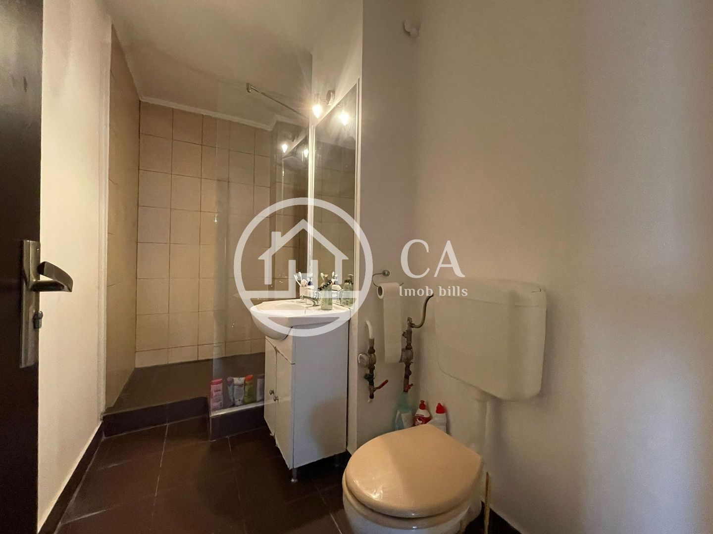 Apartament de vânzare cu 3 camere în zona Rogerius, Oradea - Poză 12