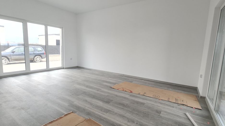 Casa 4 camere un nivel finalizata intabulata cartier Izvor Tarlungeni - Poză 2