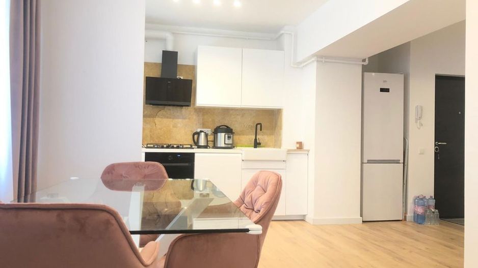 Moghioros Park Residence // Ultramodern // Mobilat/Utilat - Poză 3