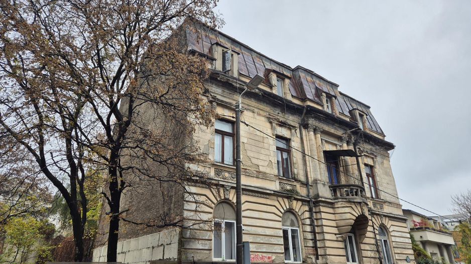 Vila interbelică de vânzare, ultracentrală – oportunitate de renovare - Poză 4