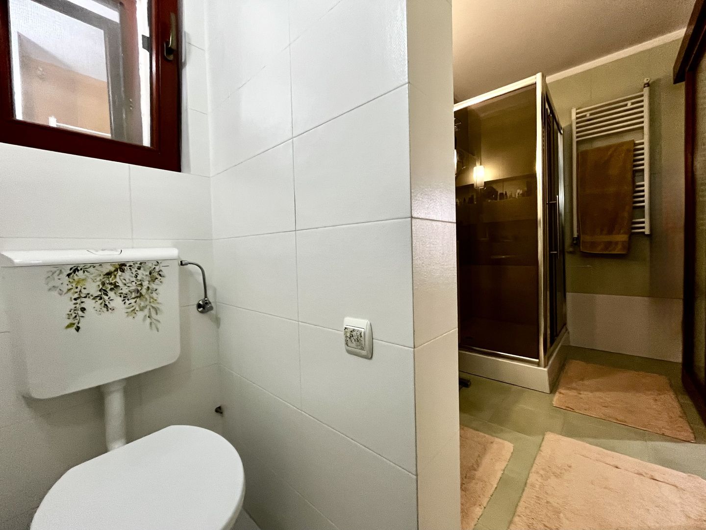 Casa spațioasă și primitoare cu garaj dublu, în Braytim – Soarelui - Poză 18