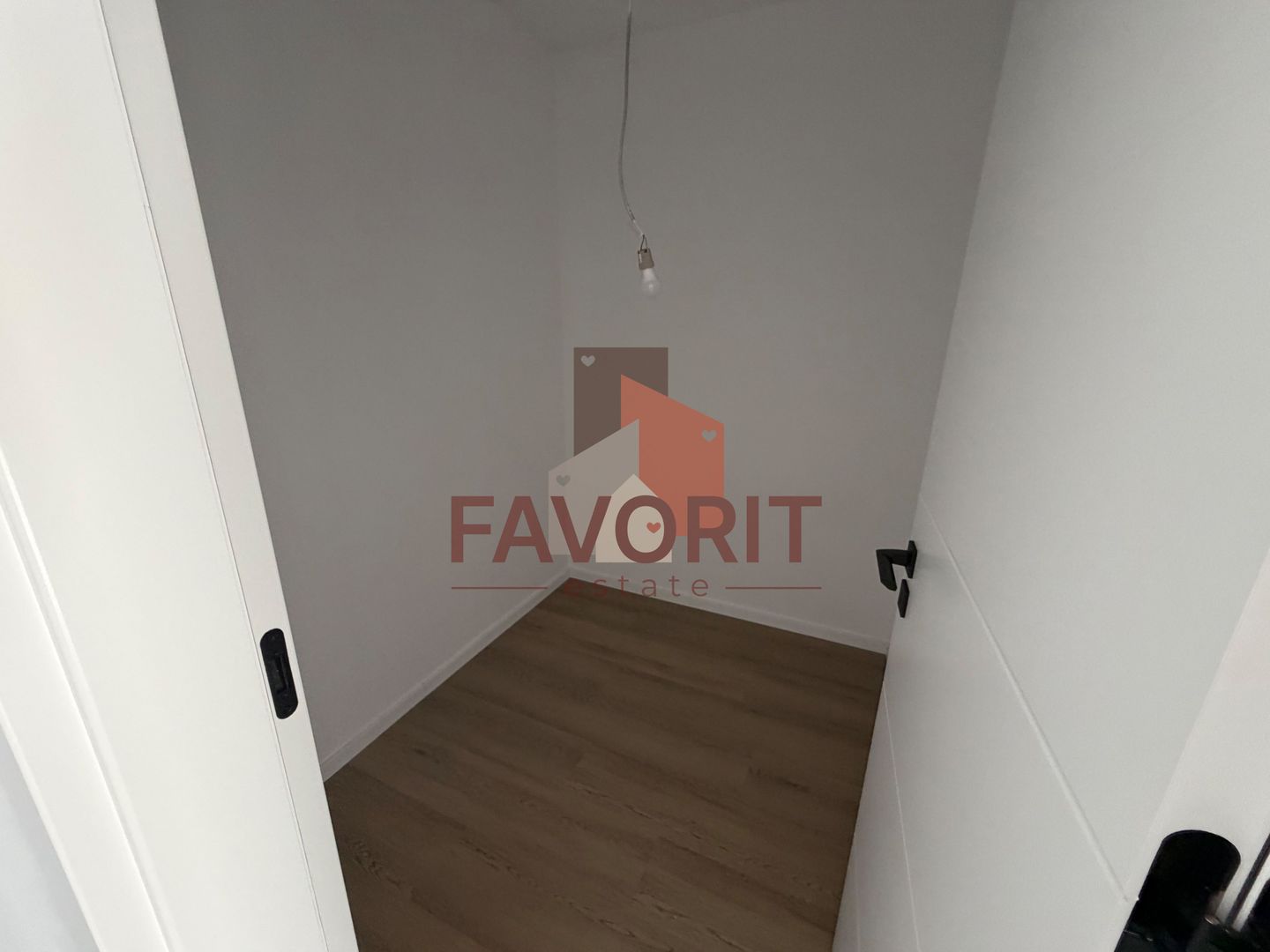 Apartament cu 4 camere pe 2 nivele. 108 mp utili. Comision 0% - Poză 17