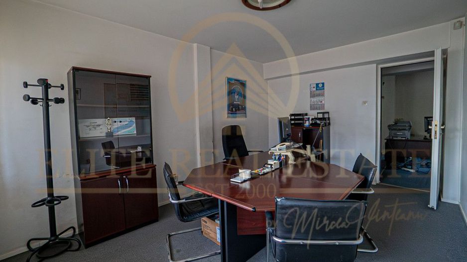 Ultracentral - Apartament cu 7 camere situat la etaj 1 , vedere bilaterală. - Poză 18