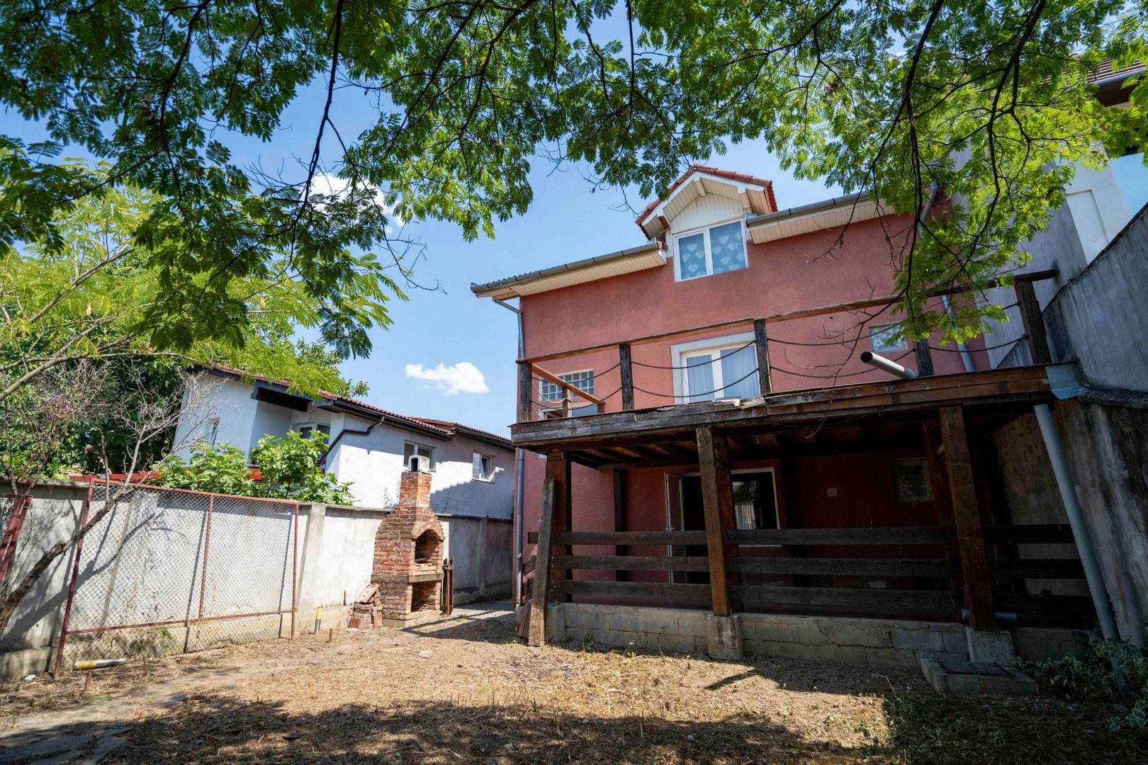 Casa cu 5 camere si 350 mp de teren in spate la parcul Salca - Poză 2