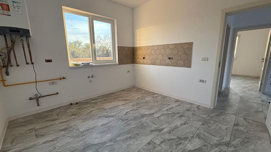 COMISION 0% | Duplex de Vanzare | Utvin | 3 Camere | Acces la asfalt - Poză 3