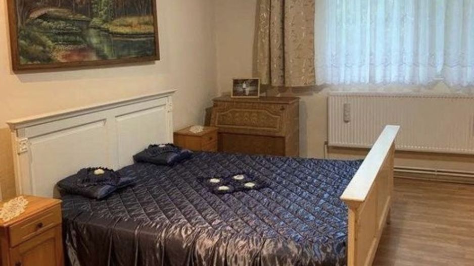 Vand casa cu 121 mp suprafata construita si teren 1635 mp - Poză 1