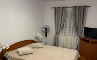 Apartament 2 camere etaj 2 cu parcare privata in zona Sub Arini - Poză 3
