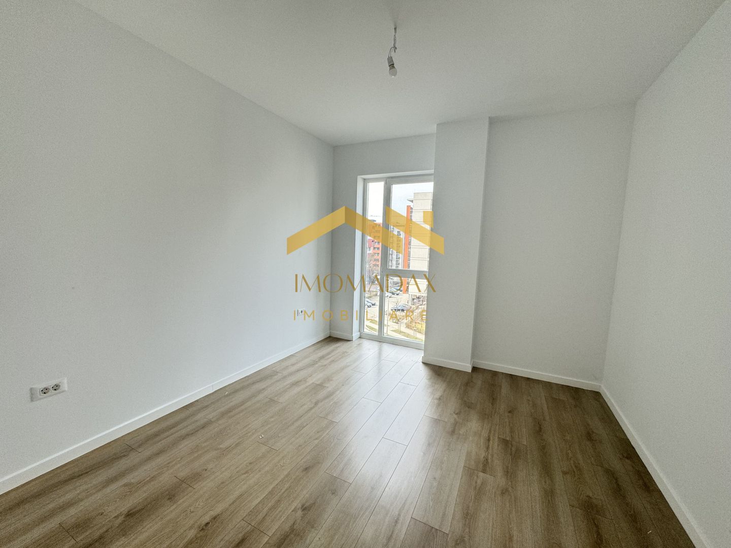 Aradului-Apartament 3 Camere-Centrala Proprie - Poză 14