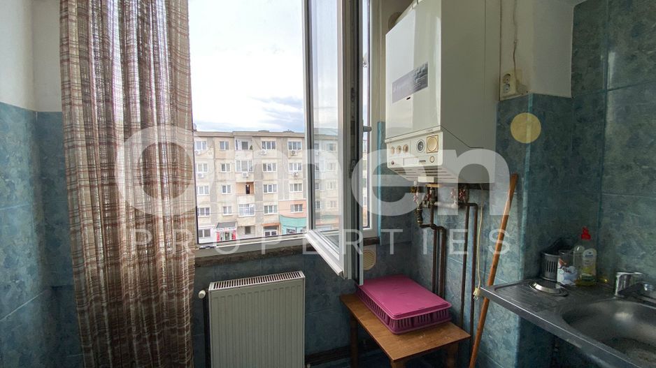 Apartament cu 3 camere, decomandat, etaj intermediar, zona Farmacia Somesan - Poză 7