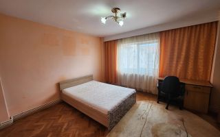 De inchiriat apartament 2 camere, etaj intermediar, zona Sub Stadion - Poză 4
