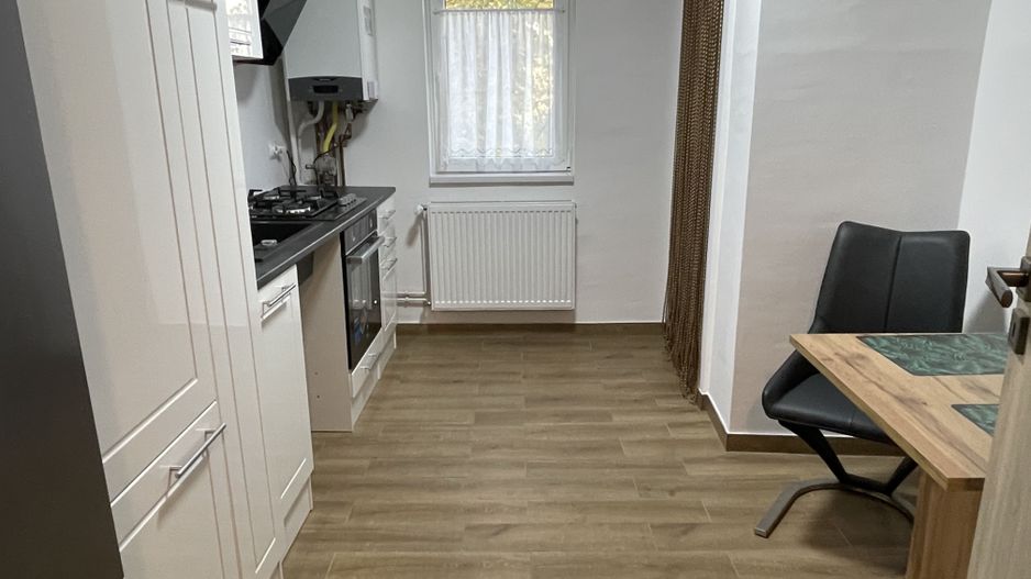 Amenajat complet, mobilat și utilat, totul nou - Poză 10