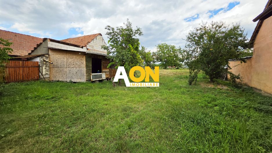 Casa 2 camere, 974 mp teren, Micesti - Poză 2