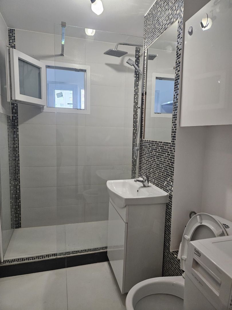 Spitalul Judetean apartament doua camere - Poză 13
