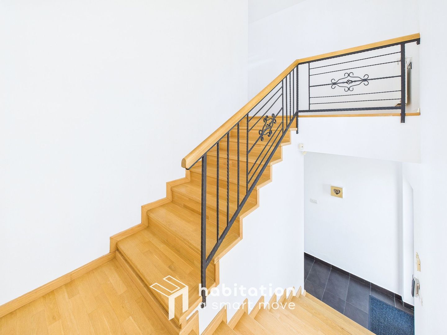 Casă individuală  în Dumbrăvița – liniște, spațiu și lumină naturală - Poză 10