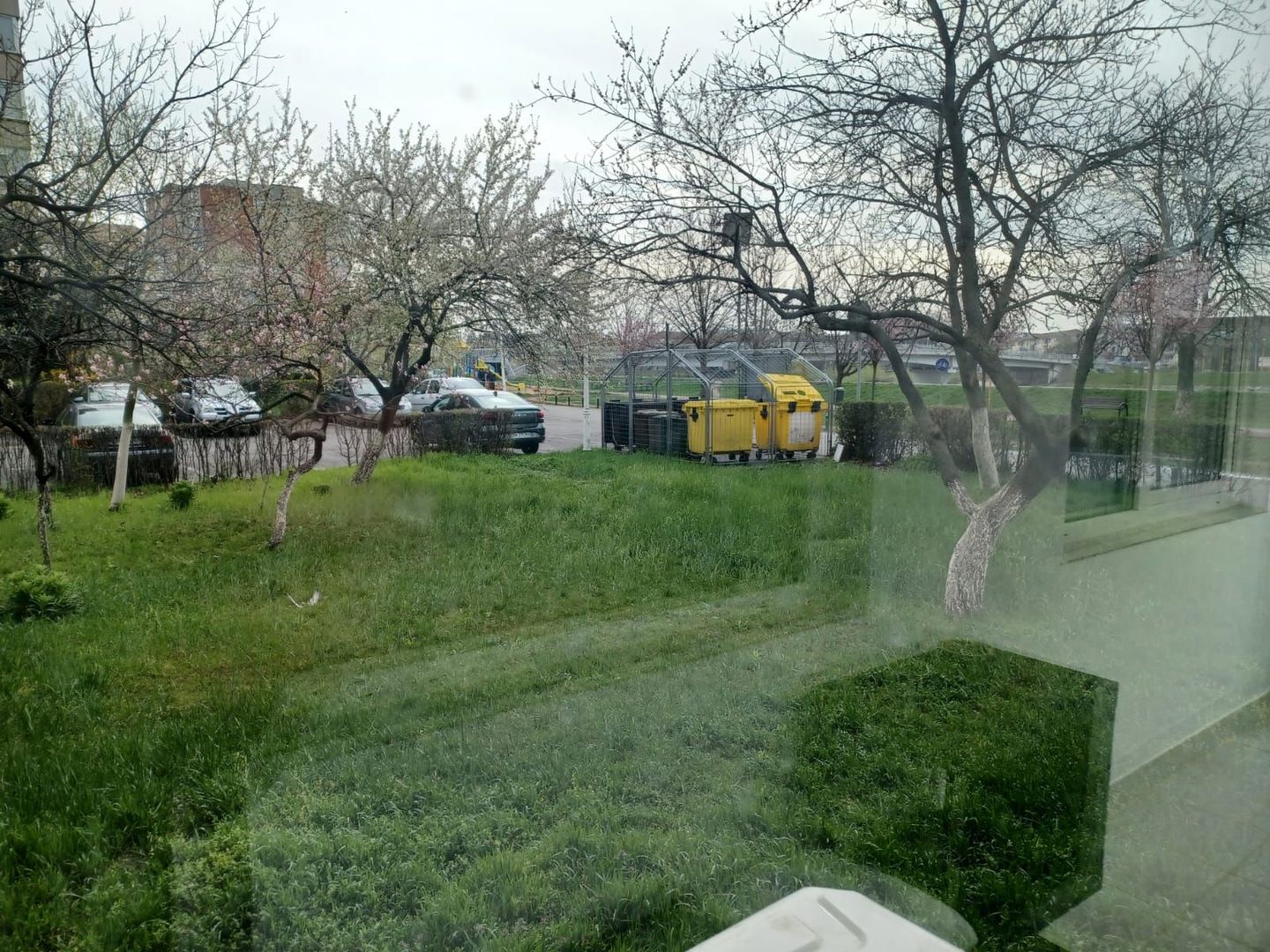 Chirie, 2 dormitoare, str. Sovata. 400 E/lună negociabil. Comision 0. - Poză 16