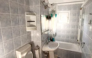 Apartament cu 2 camere, 55 mp, centrală proprie și aer condiționat - Poză 12