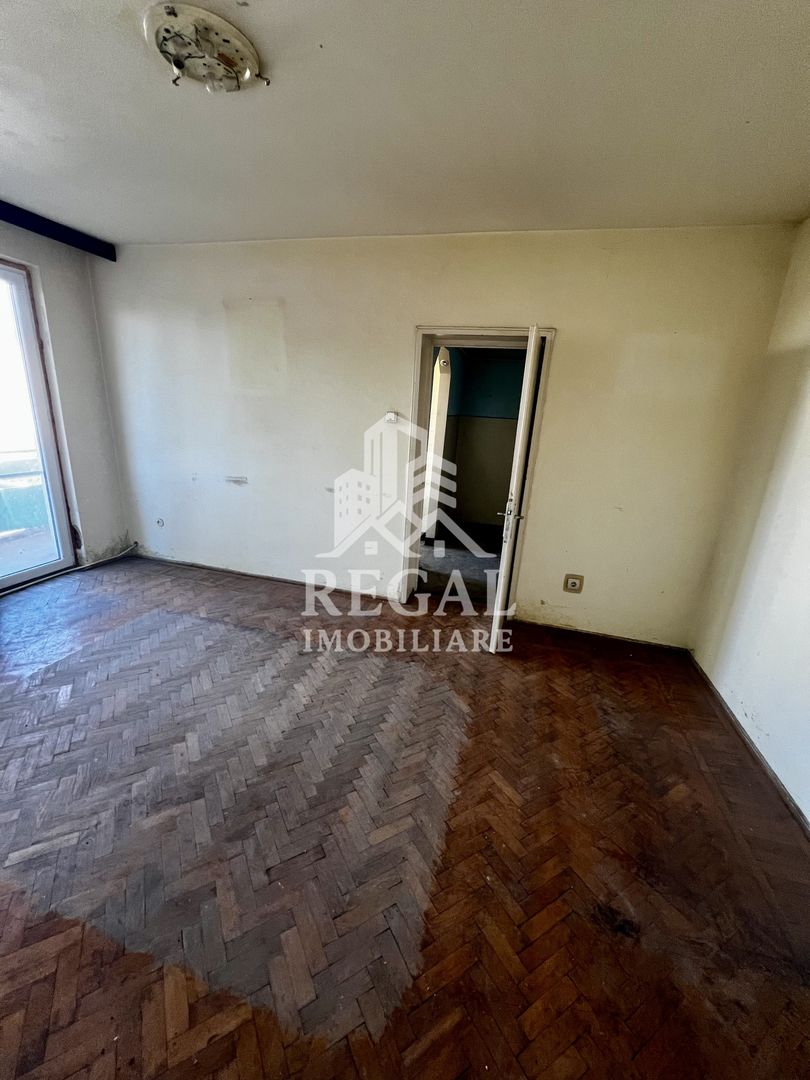 Apartament cu 2 camere și balcon mare, Micro 3 – pregătit ptr renovare - Poză 2
