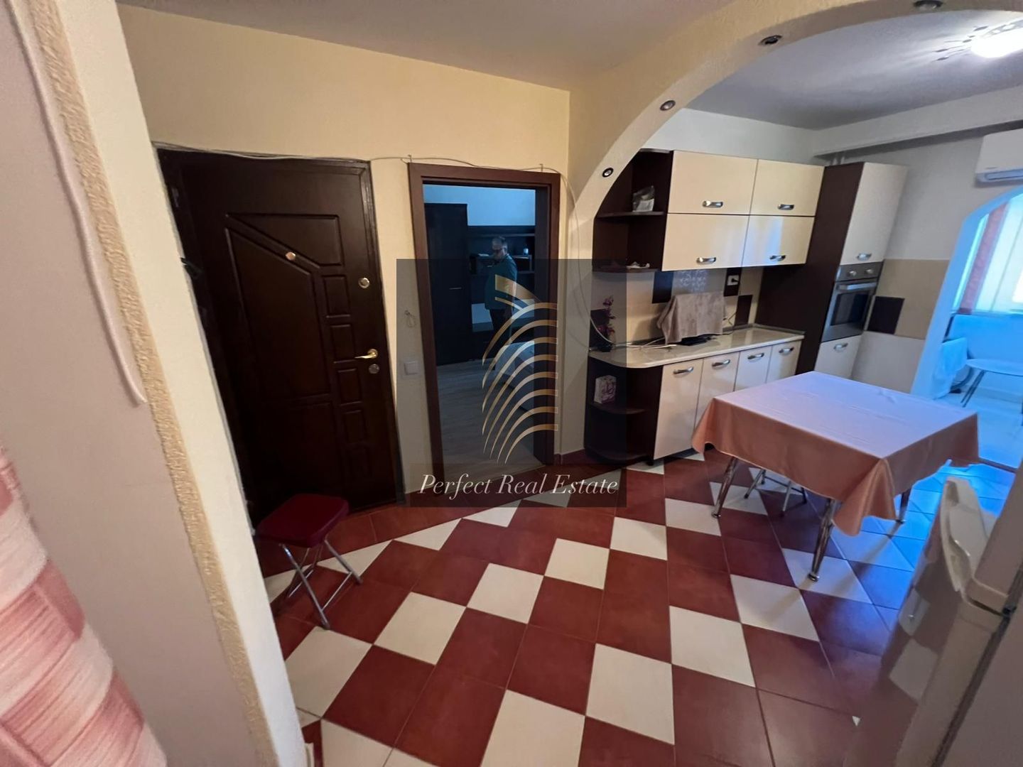 De vânzare - Apartament 2 camere | Gara | Etaj 1 | 53,28 mp | 98.000 € - Poză 3