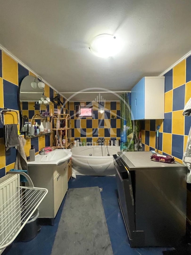 Casa de vânzare cu 7 camere in zona Nufarul, Oradea - Poză 11