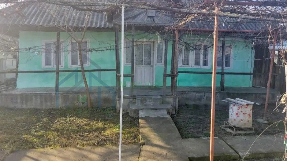 Casă cu teren intravilan 6.900 mp și extravilan 950 mp, Miroslovești, Iași, ieșire directă E85 - Poză 3