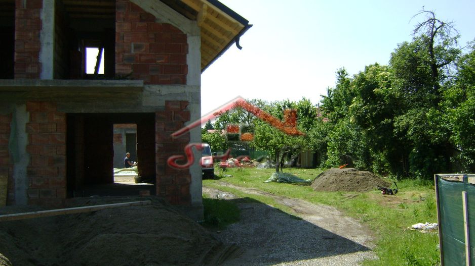 Casă Nouă de Vânzare în Cornu de Jos - Poză 4