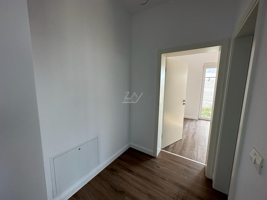 Gradina proprie. Clima. Loc de parcare. - Poză 8