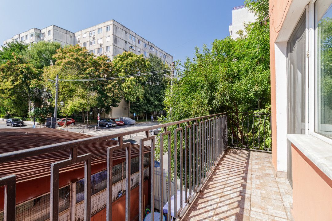 Casa cu curte | Potential pentru rezidenta sau afacere| Aparatorii Patriei - Poză 9