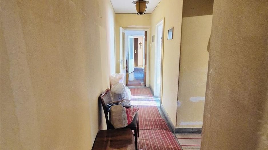 Apartament cu 4 camere  cu dubla orientare zona Nufarul - Poză 5